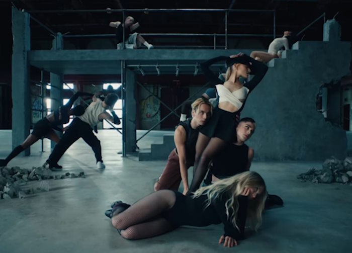 Ariana Grande yes and 