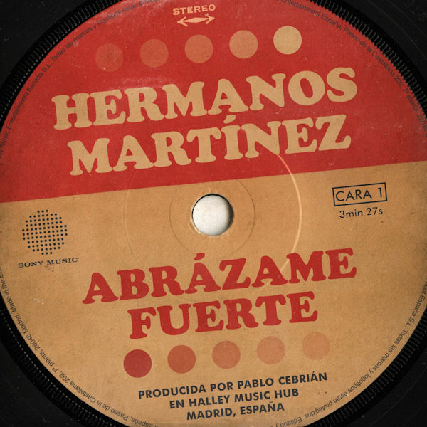 Hermanos Martinez abrazame