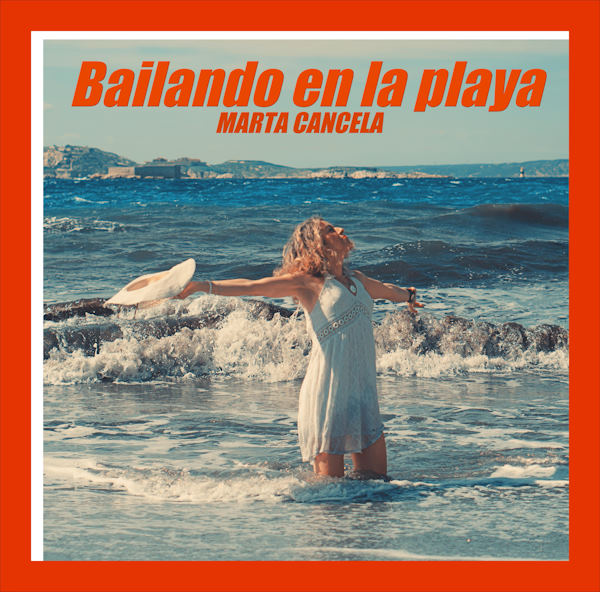 Marta Cancela bailando en la playa