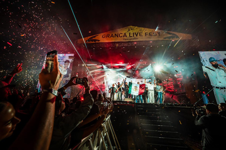 carin leon chueca tour