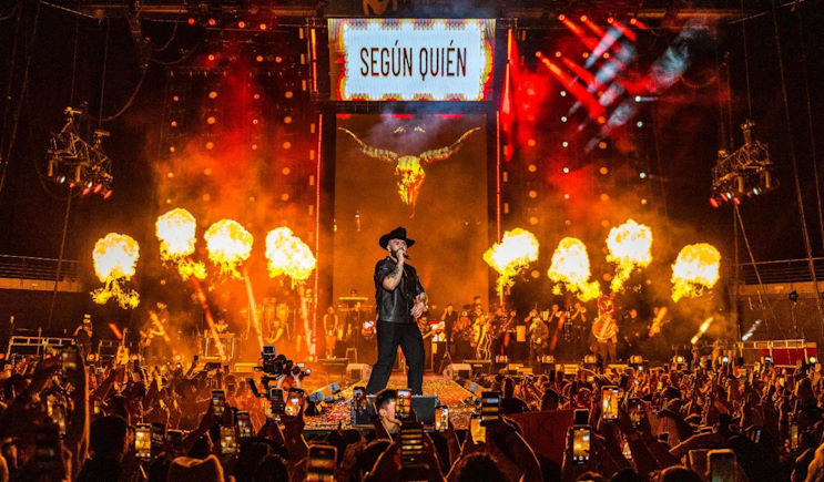 carin leon chueca tour1